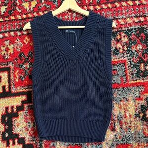NWT Gap Sweater Vest